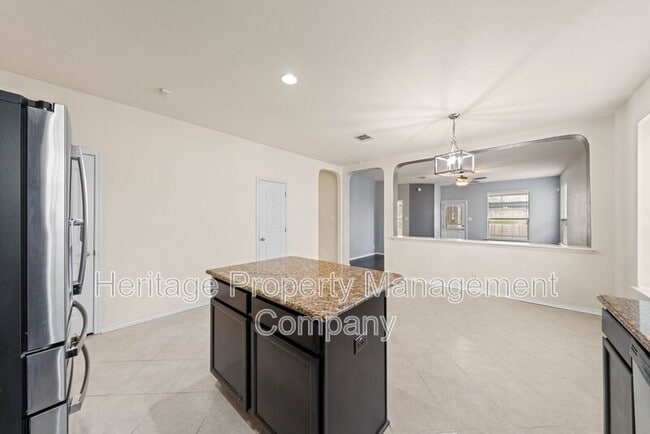 Building Photo - 6035 Hematite Rim