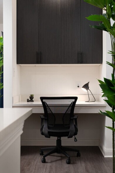 Building Photo - 5842 Leisure Ln