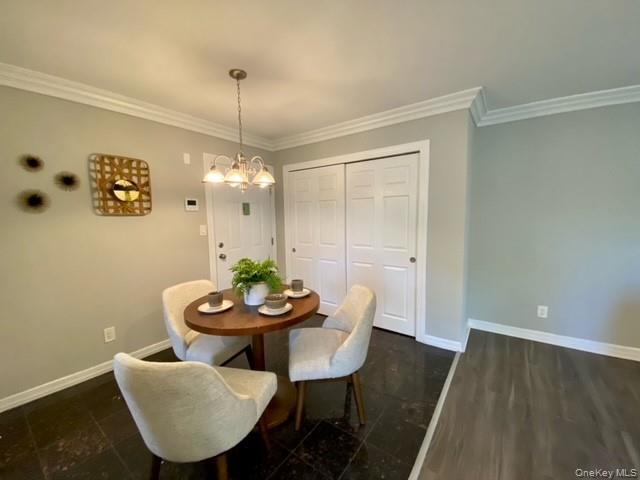 Building Photo - 315 Robinson Ave