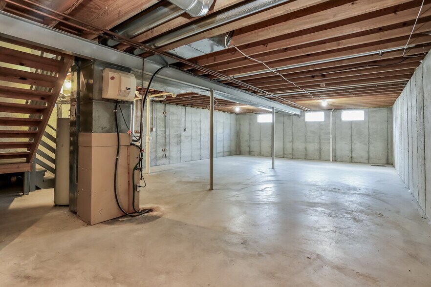 Building Photo - 1280 Garden Village Dr