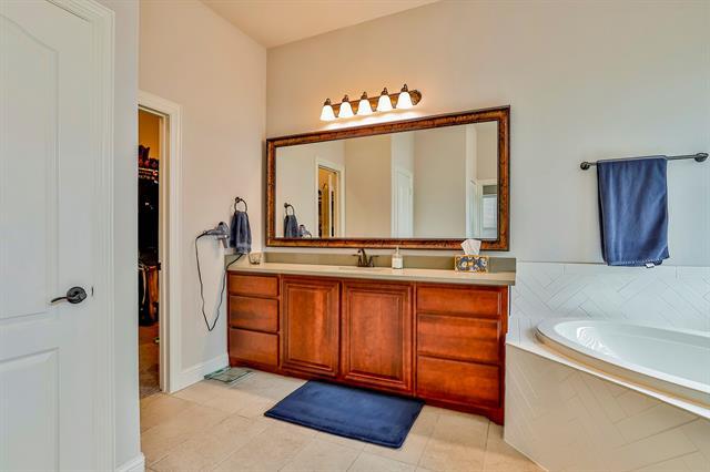 Building Photo - 2425 Turning Leaf Ln