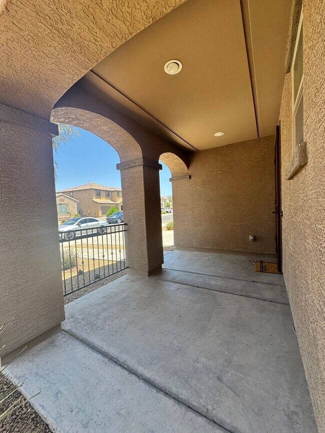 Building Photo - 4 BEDROOM HOME IN COLDWATER RANCH