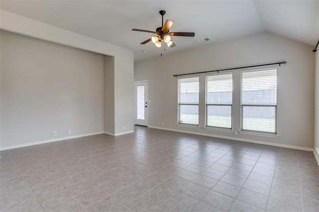 Building Photo - 1021 Durham Dr