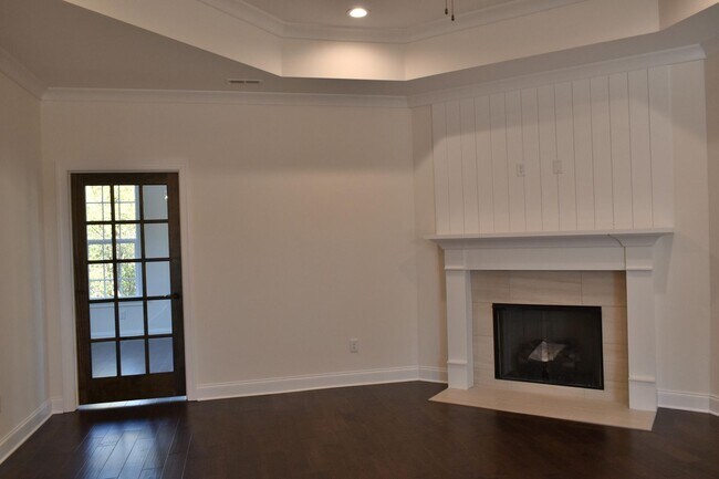 Building Photo - Townhouse for Rent in Hixson
