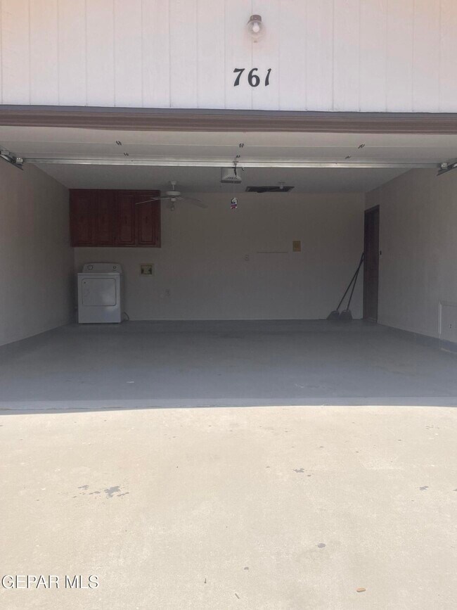 Building Photo - 761 Dorsey Dr