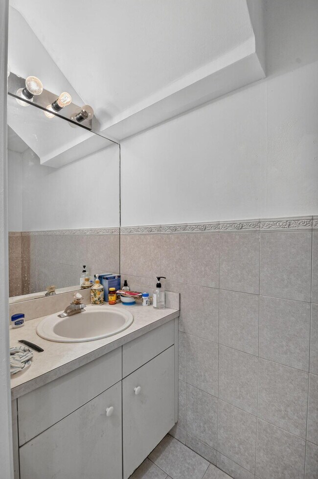 Building Photo - 8332 Bermuda Sound Way