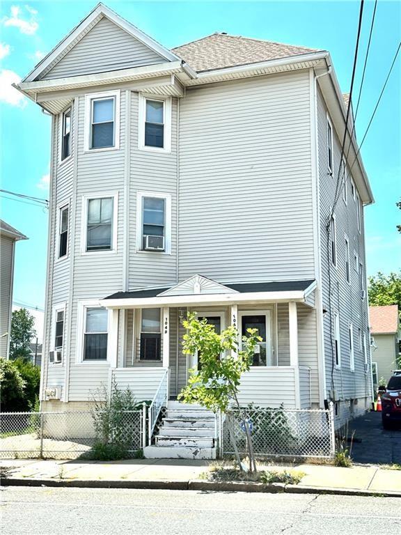 Primary Photo - 1049 Eddy St