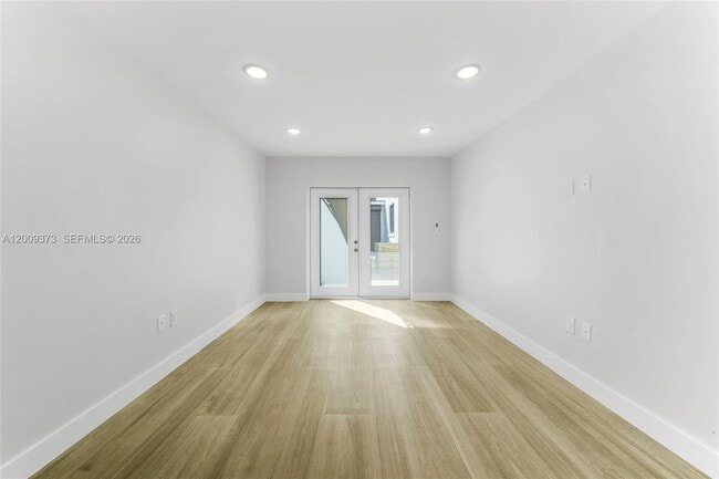 Building Photo - 1925 SW 23rd St