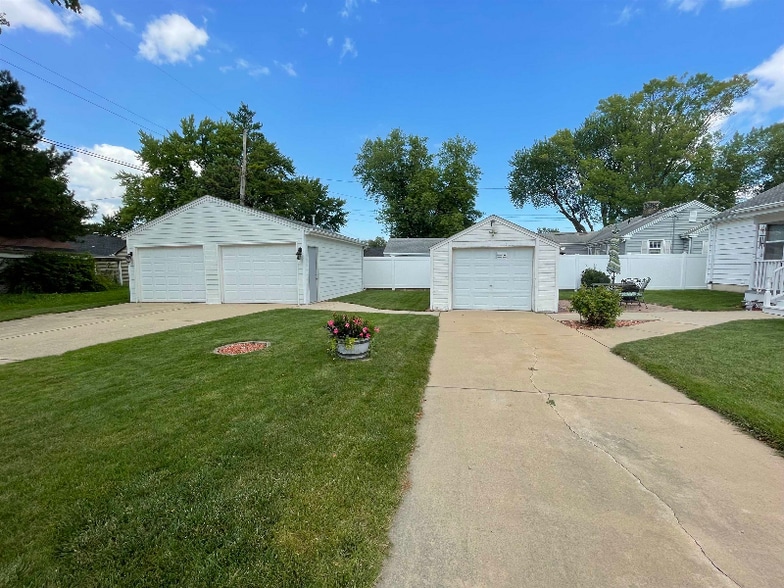 Building Photo - 703 Ethel Ave