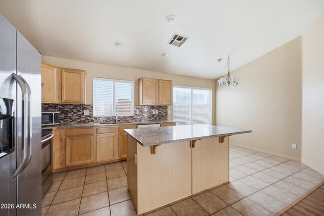 Building Photo - 4512 E Windsong Dr