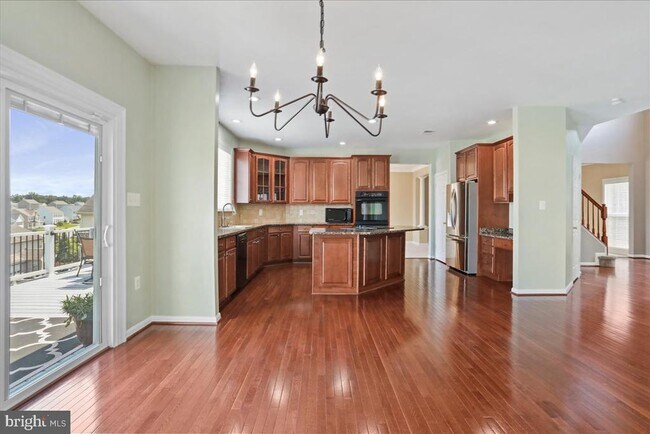 Building Photo - 319 Morlyn Dr