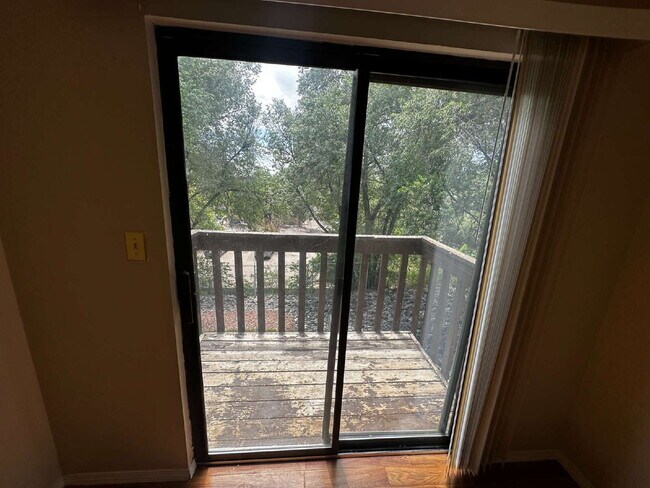 Building Photo - "Charming 2-Bed Condo Retreat in Colorado ...