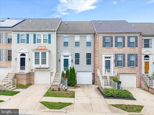 Building Photo - 11304 Southlakes Dr