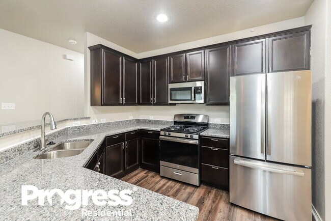 Building Photo - 7207 Marina Del Rey