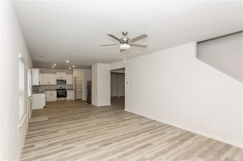 Building Photo - 668 Mackenzie Cv