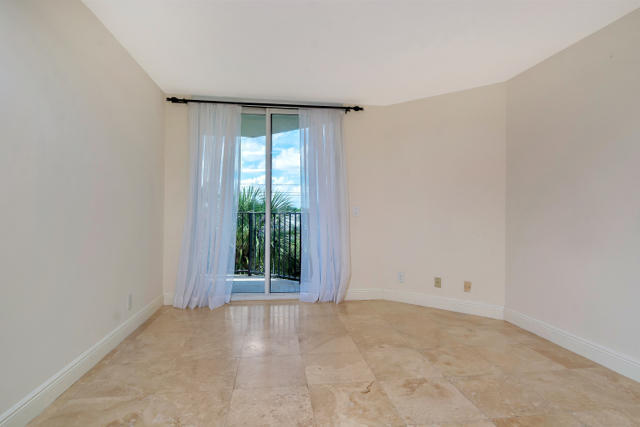 Building Photo - 2565 S Ocean Blvd
