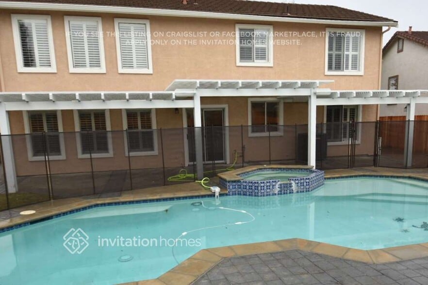 Building Photo - 1128 Prewett Ranch Dr