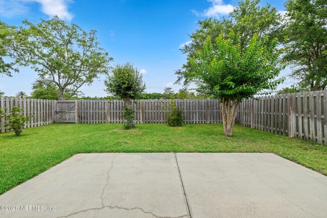 Building Photo - 136 Brookfall Dr