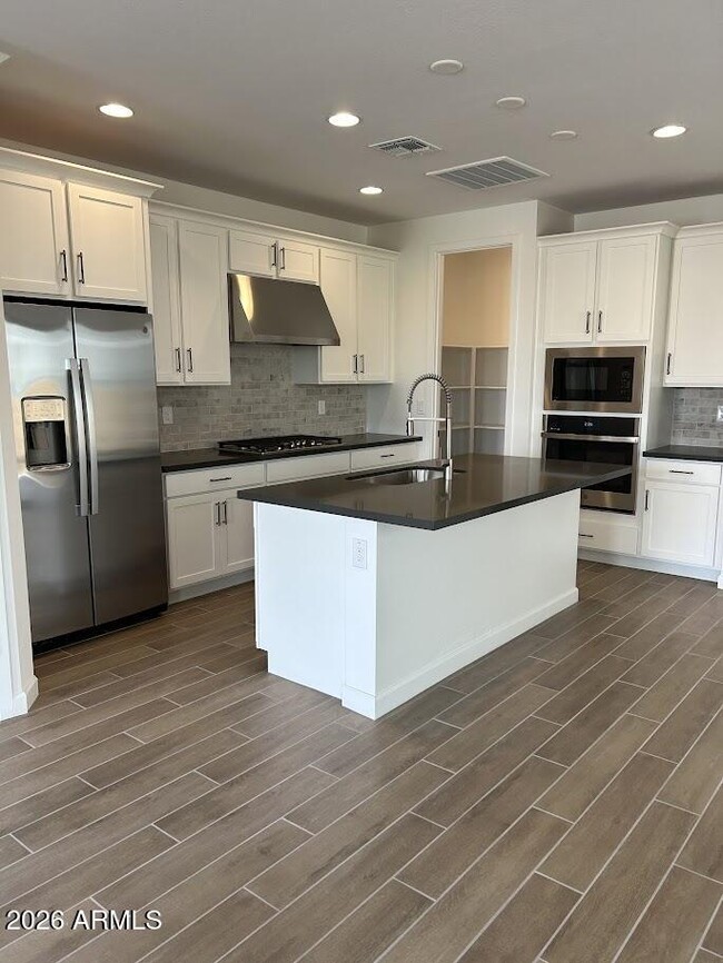 Building Photo - 25916 N 22nd Ln