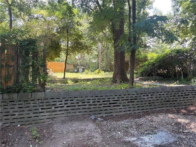 Building Photo - 1786 Linwood Ave