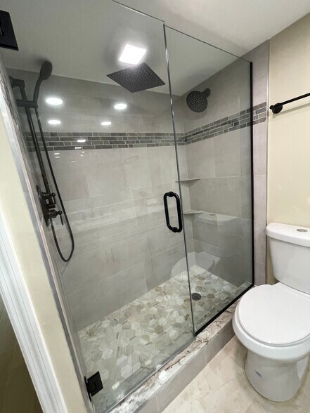 Master bathroom shower - 2947 S Atlantic Ave