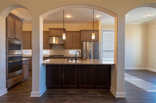 Building Photo - 4855 Bayou St.John