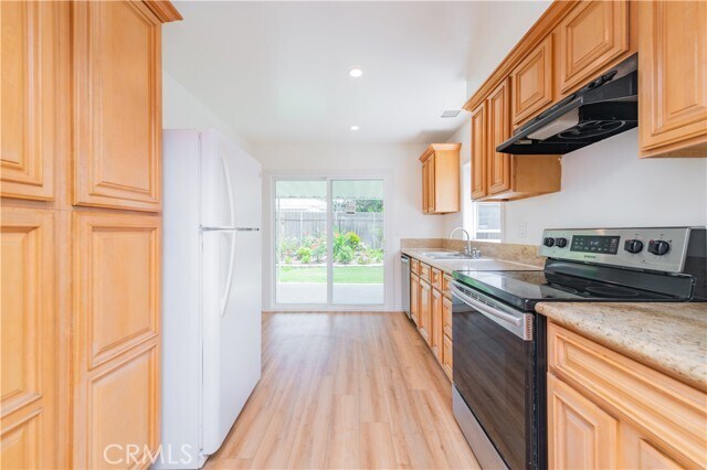 Building Photo - 14872 Doheny Cir
