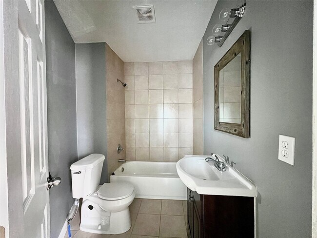 Building Photo - 1508 Darden Dr