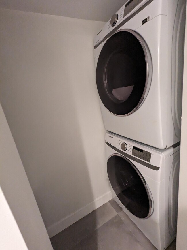 Building Photo - 296 Arabian Rd