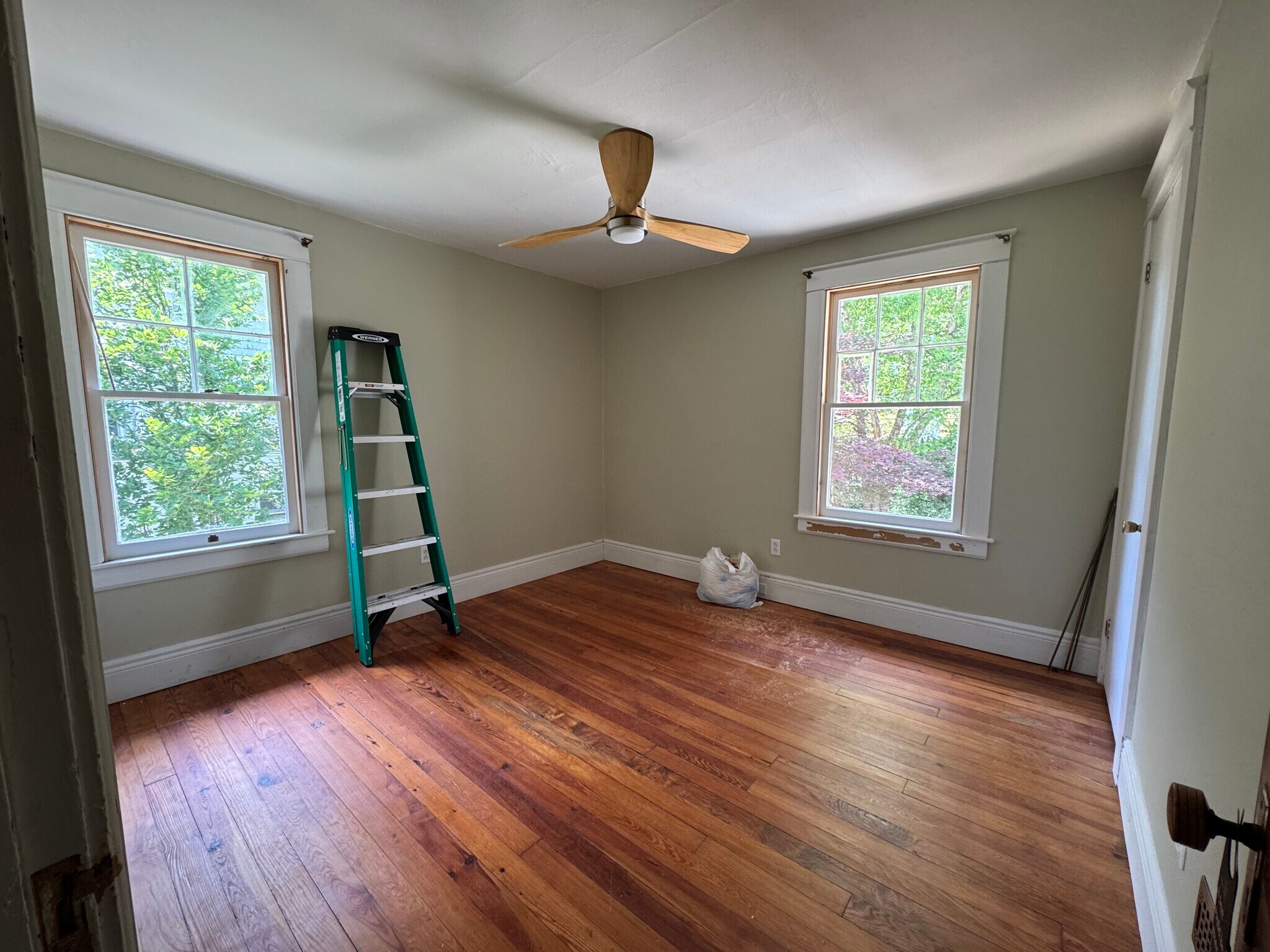 Building Photo - 608 Ackerman Ave