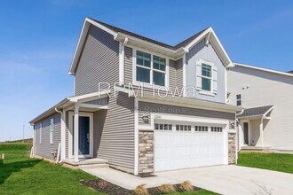 Building Photo - 1241 NW Yorktown Dr
