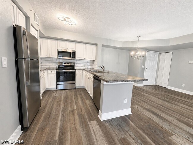 Building Photo - 1240 Wildwood Lakes Blvd