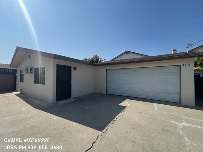 Building Photo - Rosemead 2 Bedroom Home with 2 Car Garage