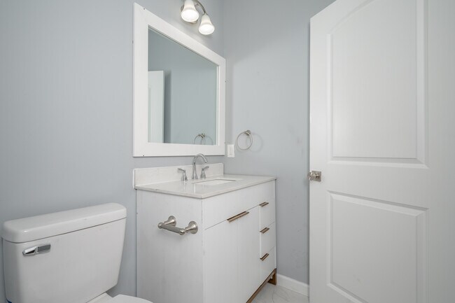 Building Photo - 206 Boundary Dr