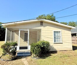 Building Photo - Charming 3-Bedroom Home With Screened Front Porch
