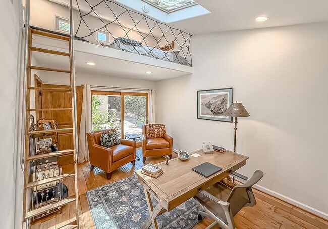 Building Photo - 2350 Leeward Cir