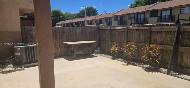 Building Photo - 6325 SW 138th Ct