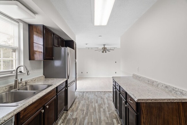 Building Photo - Charming 3BR with Fenced Yard