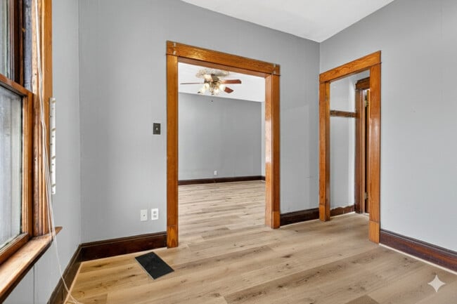 Building Photo - 2977 E 66th St