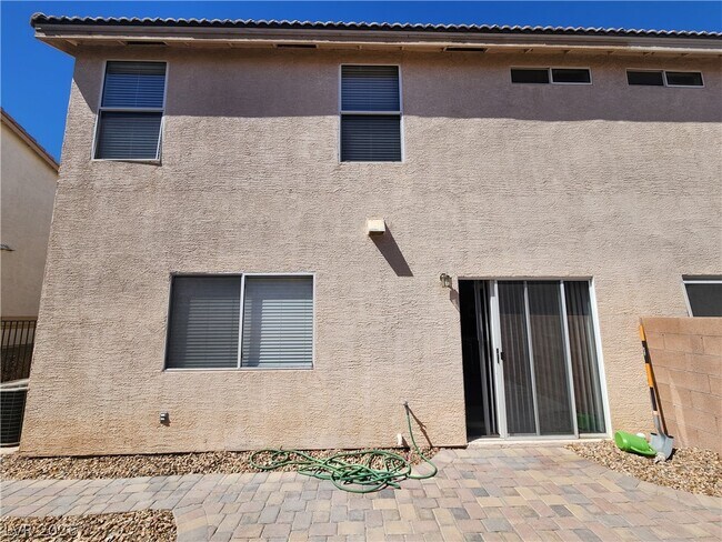 Building Photo - 776 Spotted Eagle St