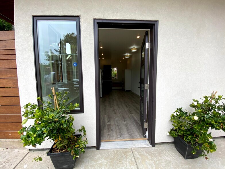 front door - 145 Bethany Curv