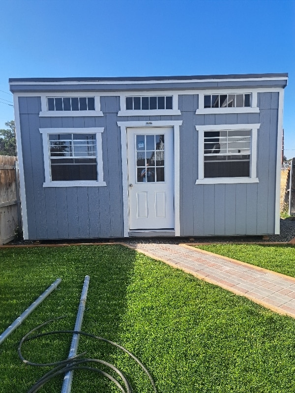 Building Photo - 1023 NE Emerald Dr