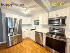Building Photo - Updated 3 Bedroom, 2 Bath Condo in Carolina Cove of West Ashley!
