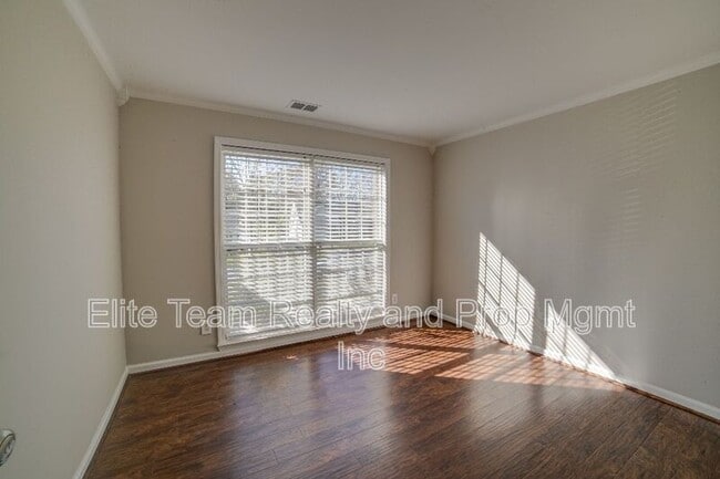 Building Photo - 2132 Mallard Woods Pl