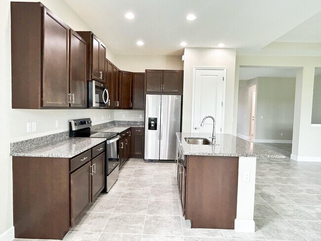 Building Photo - 5327 Liberty Ln