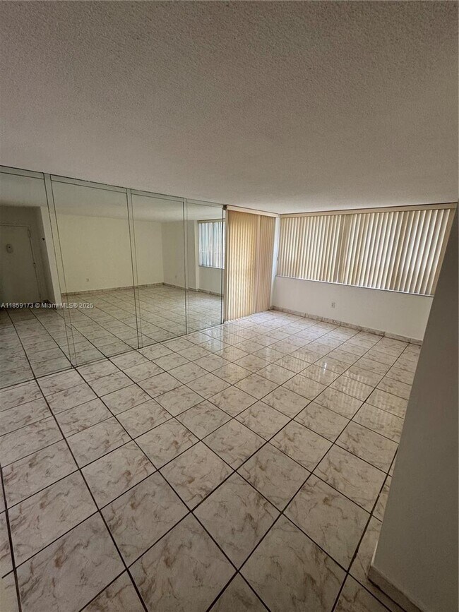 Building Photo - 6841 SW 147th Ave