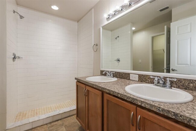 Building Photo - 5035 Belmont Park Ln