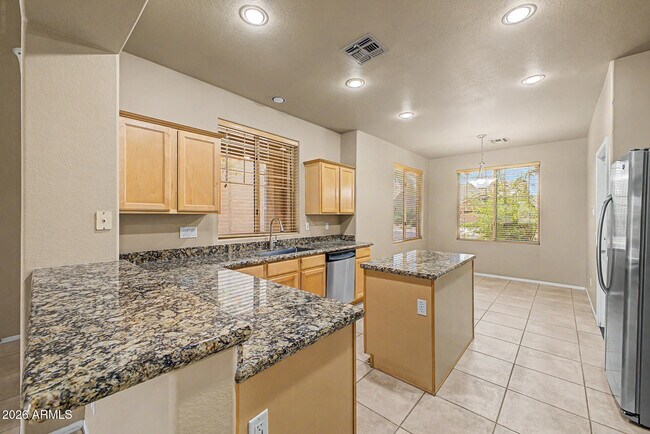Building Photo - 6932 W Blackhawk Dr