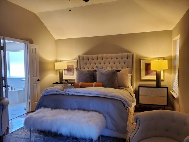 Building Photo - 15939 Cottage Ivy Cir