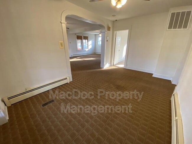 Building Photo - 885 Truslow Rd